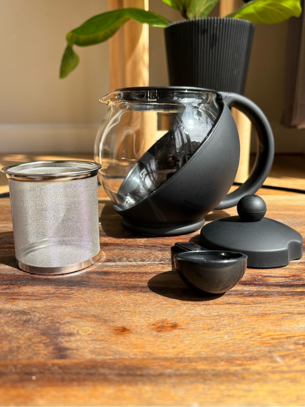 Primula Black 40oz Half Moon Glass Teapot & Loose Leaf Infuser Set